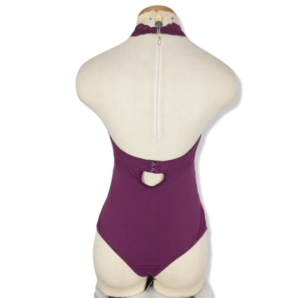 Sexy Lace & Mesh Teddy in Raspberry - Picture 5 of 10